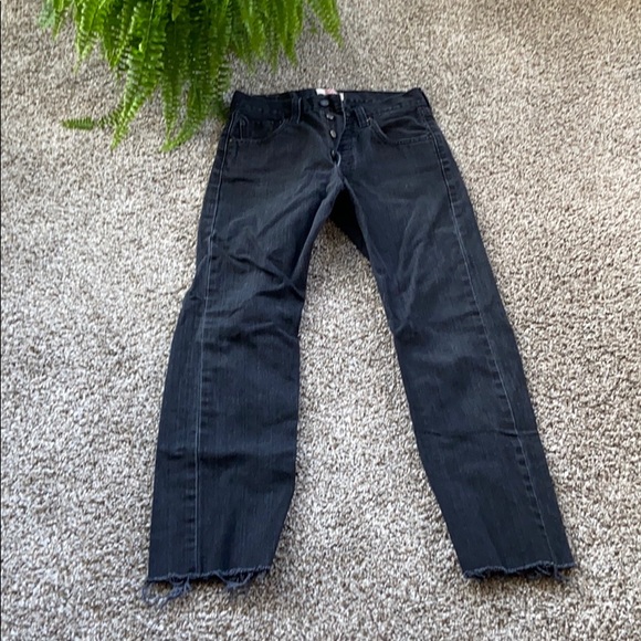 Black Levi jeans - Picture 3 of 4